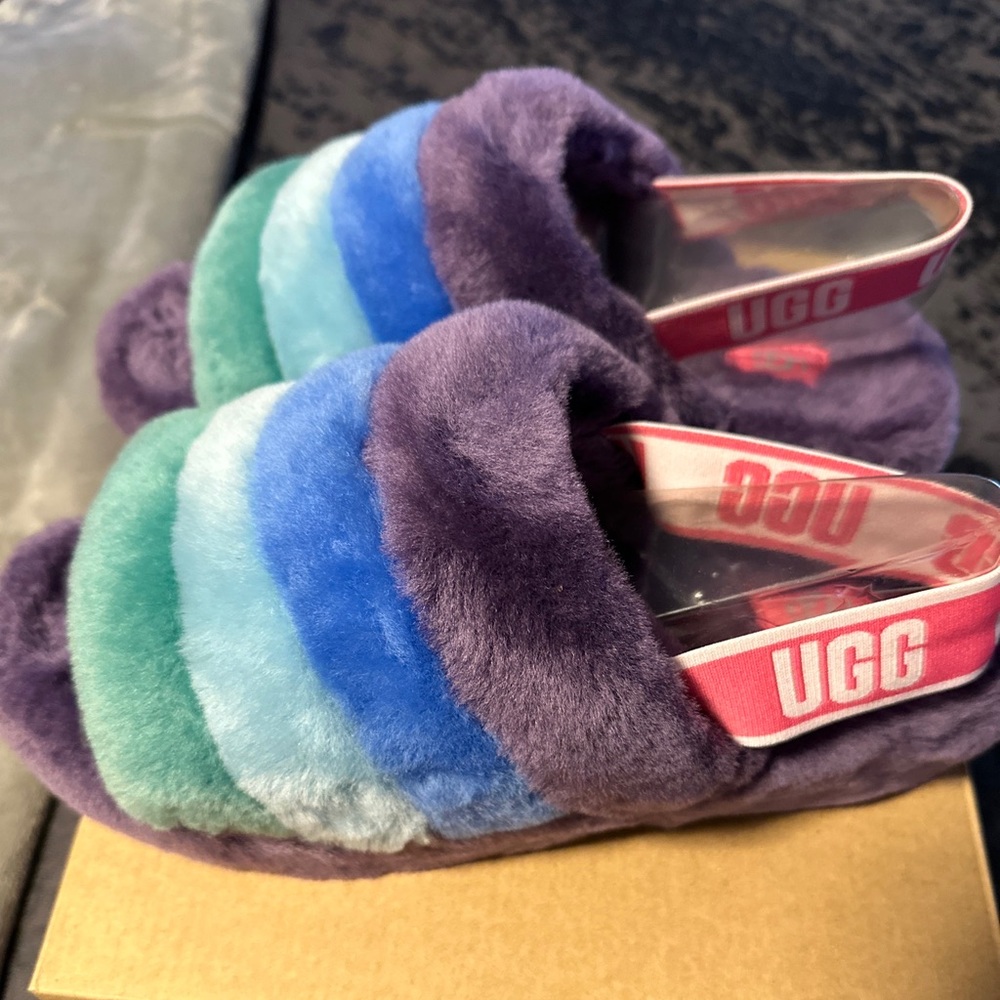 Ugg w/Fluff Yeah Slide